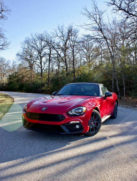 Illustration for article titled The 2018 Fiat 124 Spider Abarth Is a Fantastic Little Roadster That Needs a Reality Check